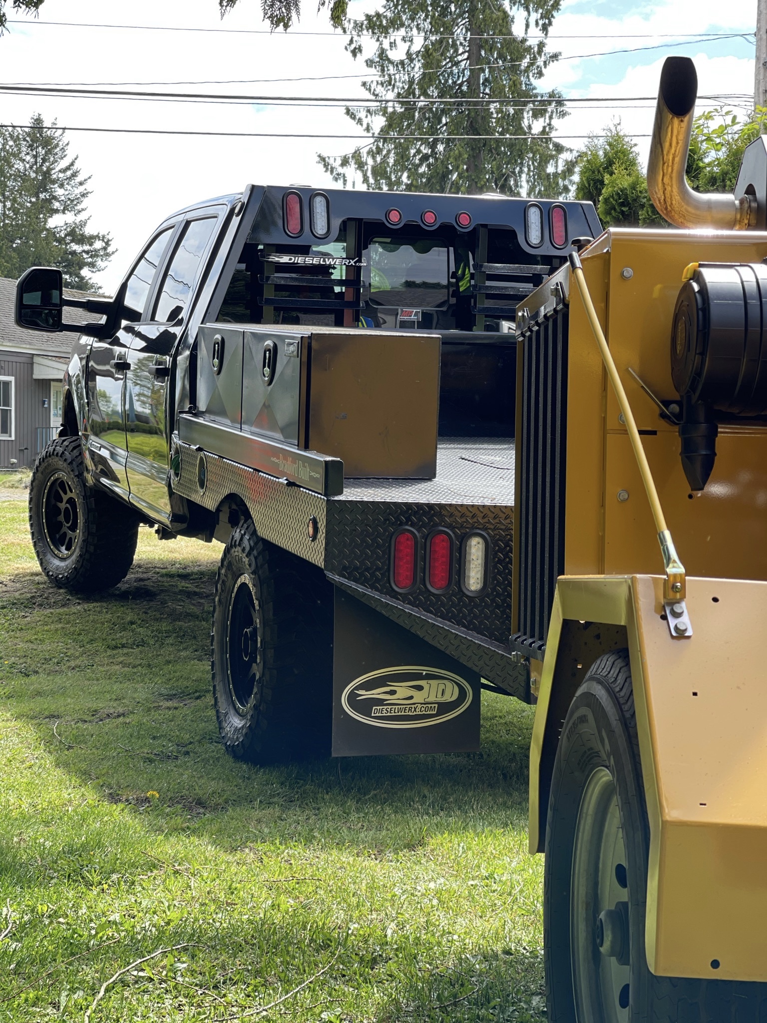 K&J Tree Works tree service in Arlington, WA